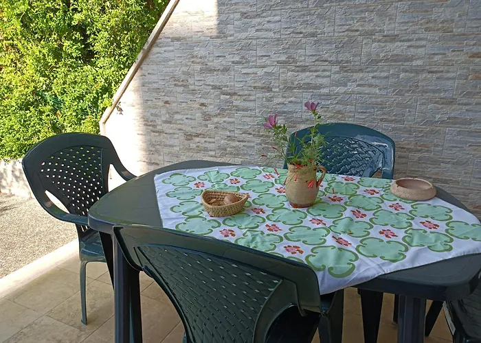 Egina アパート *